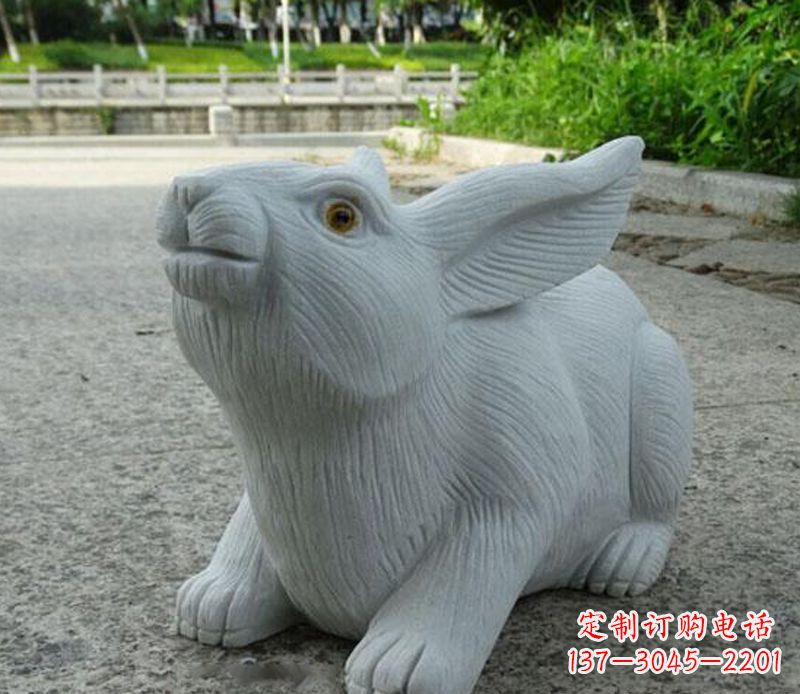 菏泽兔子石雕公园景观雕塑