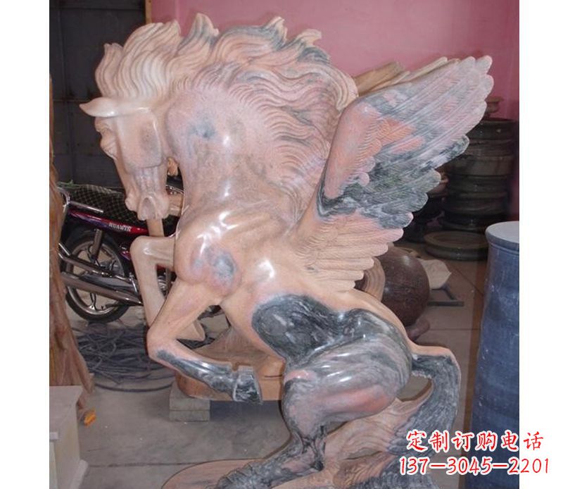 菏泽晚霞红奔马石雕