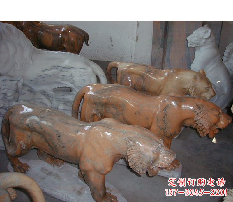 菏泽晚霞红动物老虎石雕