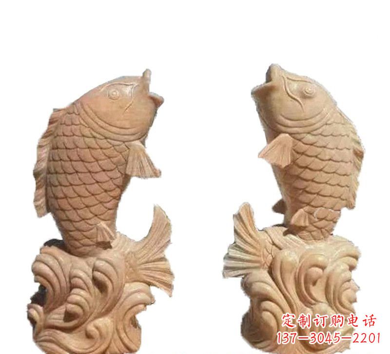 菏泽晚霞红公园喷水鲤鱼石雕