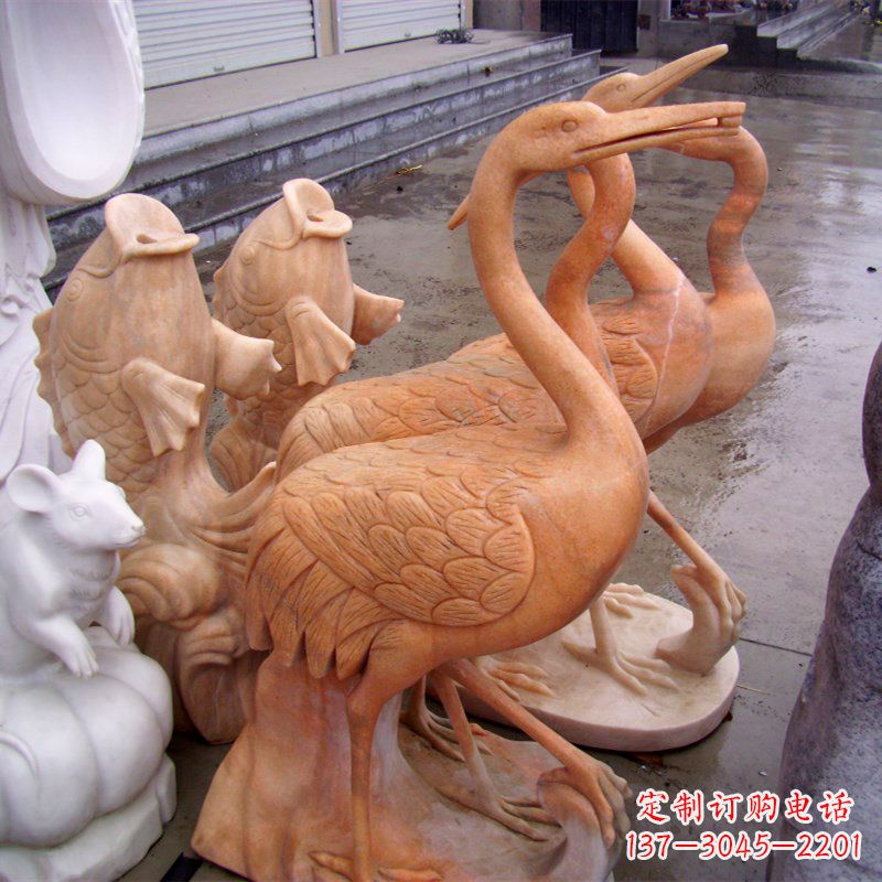 菏泽晚霞红园林仙鹤石雕