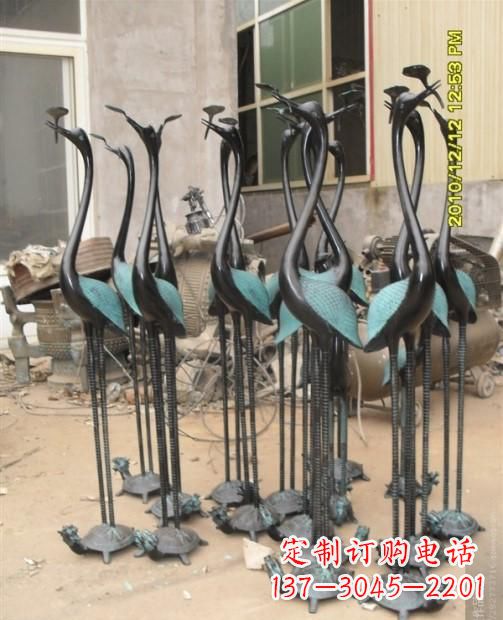 菏泽仙鹤动物铜雕