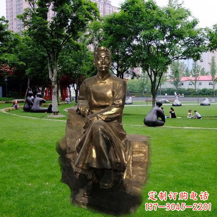 菏泽校园名人鲁迅先生玻璃钢仿铜雕像