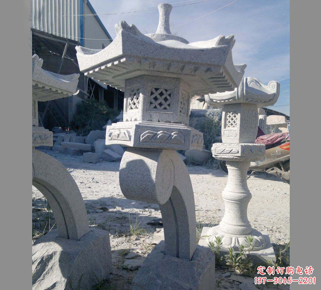 菏泽园林景观草坪石灯雕塑