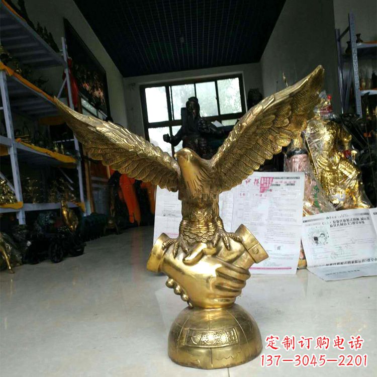 菏泽铸铜老鹰雕塑大展宏图