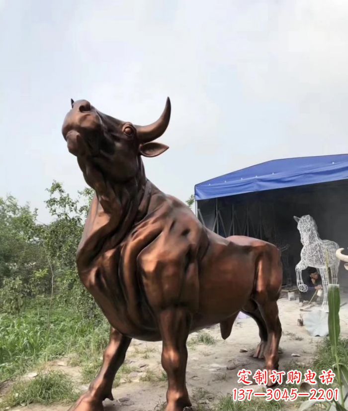 菏泽紫铜牛动物雕塑
